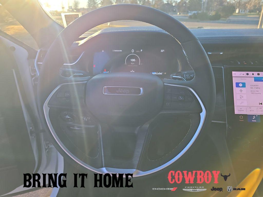 used 2025 Jeep Grand Cherokee car, priced at $40,995