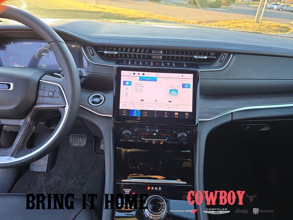 used 2025 Jeep Grand Cherokee car, priced at $40,995