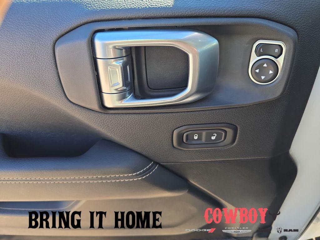 used 2023 Jeep Gladiator car, priced at $31,495