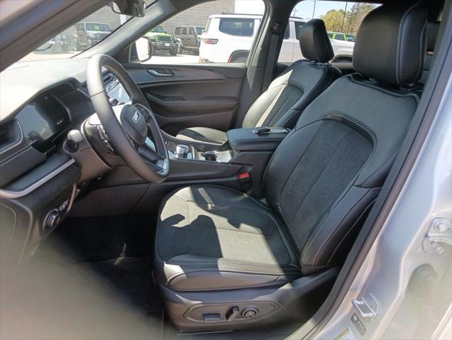 new 2025 Jeep Grand Cherokee L car, priced at $47,918