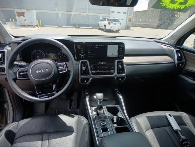 used 2023 Kia Sorento car, priced at $33,424