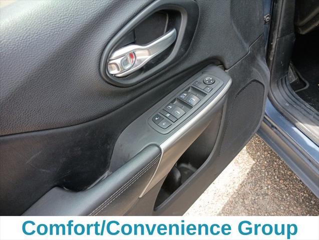 used 2020 Jeep Cherokee car, priced at $15,847