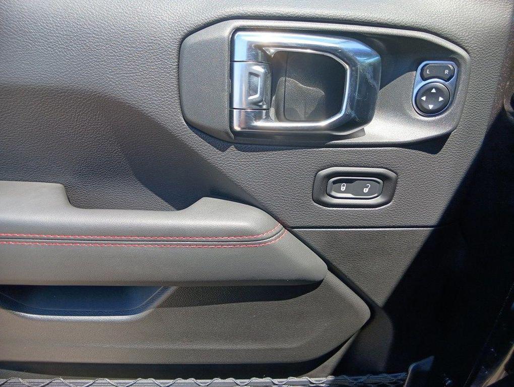 new 2025 Jeep Gladiator car, priced at $52,513