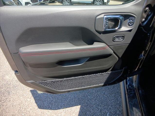 new 2025 Jeep Gladiator car, priced at $52,062