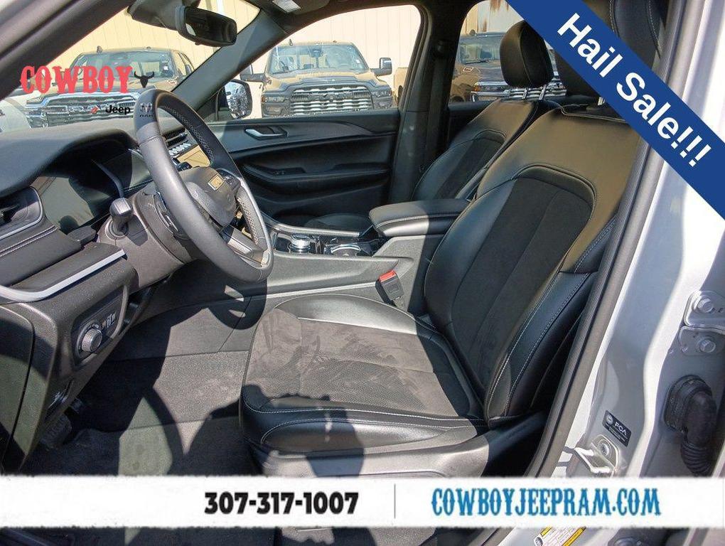 used 2023 Jeep Grand Cherokee car, priced at $30,733