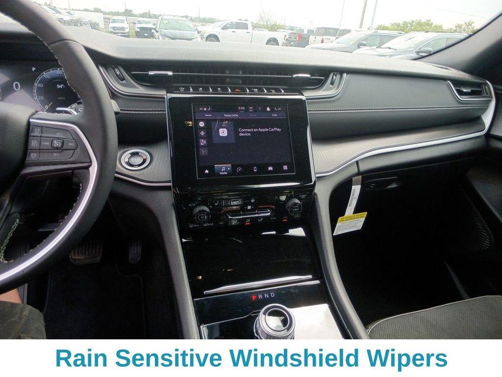 new 2025 Jeep Grand Cherokee car, priced at $42,612