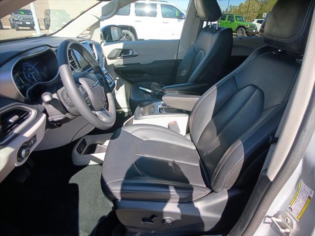 used 2023 Chrysler Pacifica car, priced at $24,601