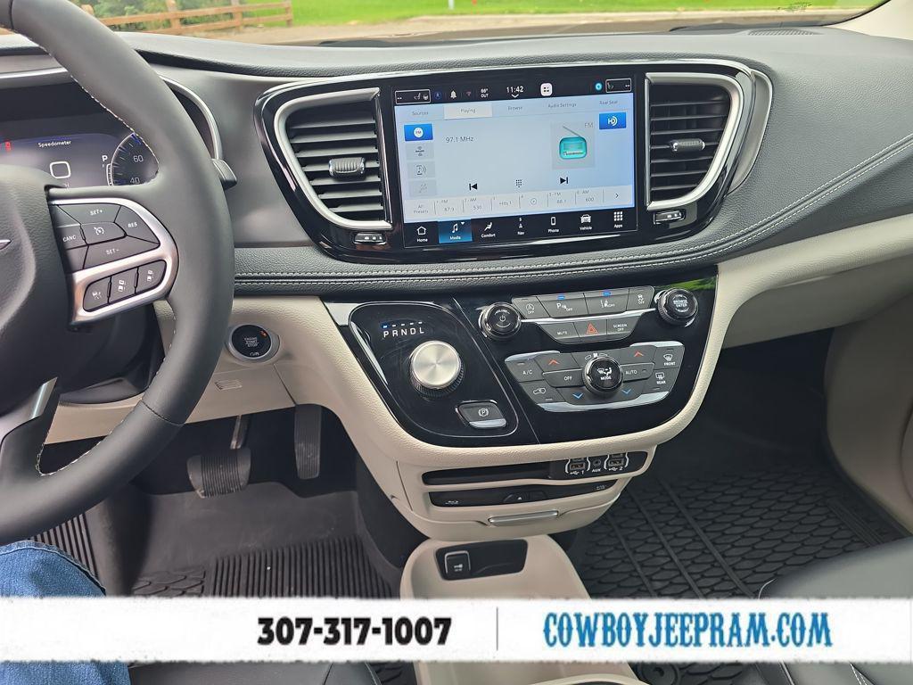 used 2024 Chrysler Pacifica car, priced at $40,391
