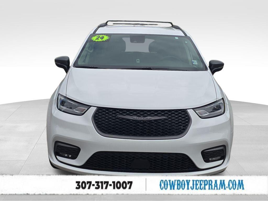 used 2024 Chrysler Pacifica car, priced at $40,391