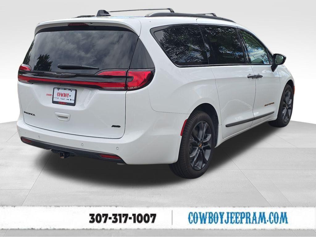 used 2024 Chrysler Pacifica car, priced at $40,391