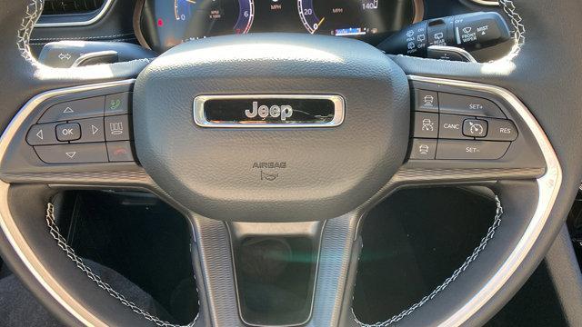 new 2025 Jeep Grand Cherokee car, priced at $38,875