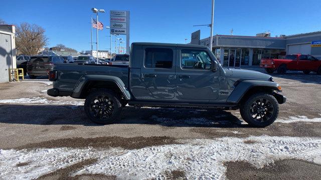 new 2025 Jeep Gladiator car, priced at $39,947