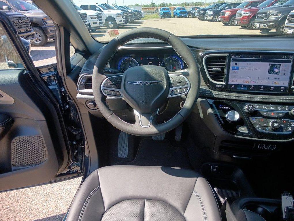 new 2025 Chrysler Pacifica car, priced at $42,090