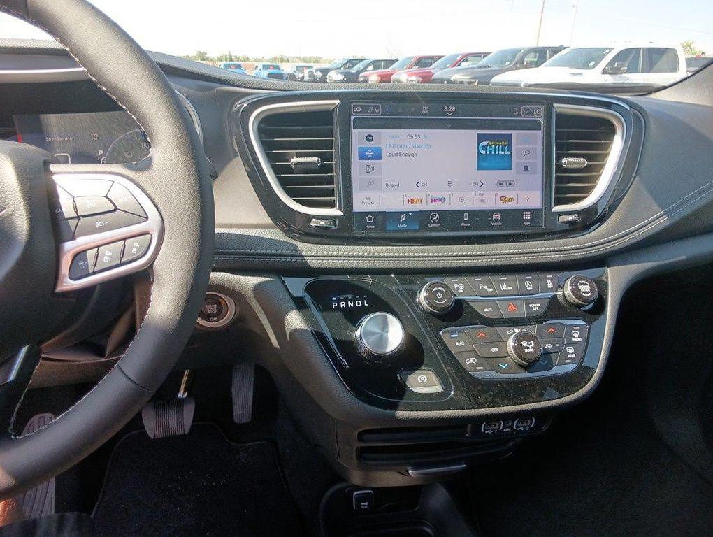 new 2025 Chrysler Pacifica car, priced at $42,090