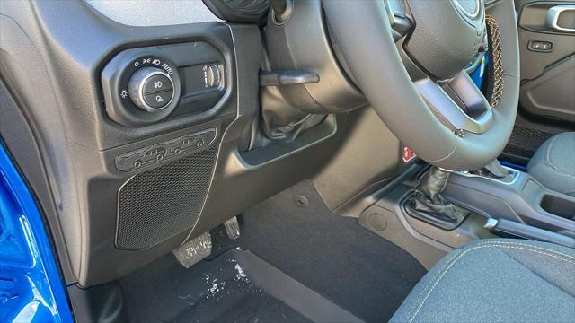 new 2025 Jeep Gladiator car, priced at $46,785
