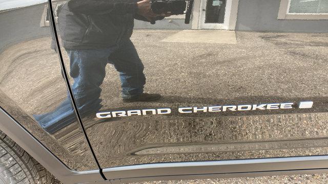 new 2024 Jeep Grand Cherokee L car, priced at $54,437