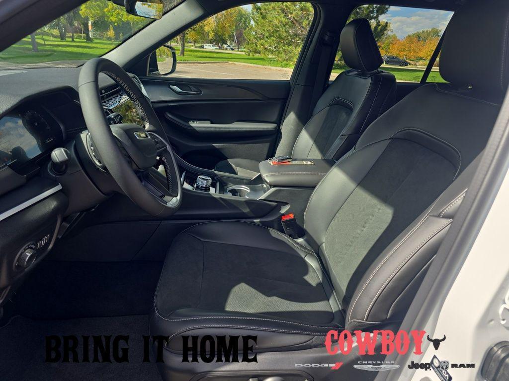 new 2025 Jeep Grand Cherokee car, priced at $42,172