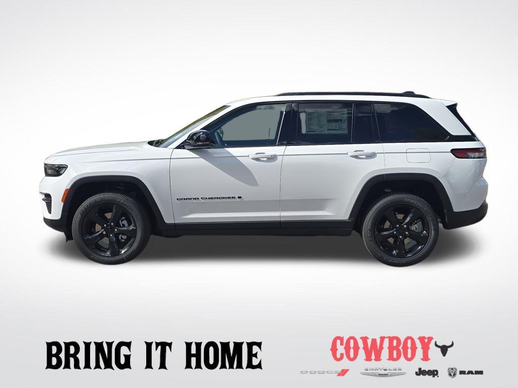 new 2025 Jeep Grand Cherokee car, priced at $42,172