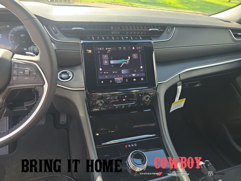 new 2025 Jeep Grand Cherokee car, priced at $42,172