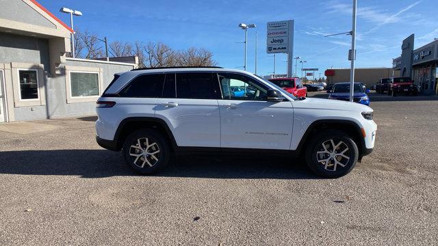 new 2025 Jeep Grand Cherokee car, priced at $43,195