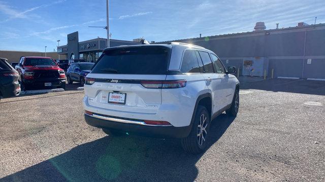 new 2025 Jeep Grand Cherokee car, priced at $43,195