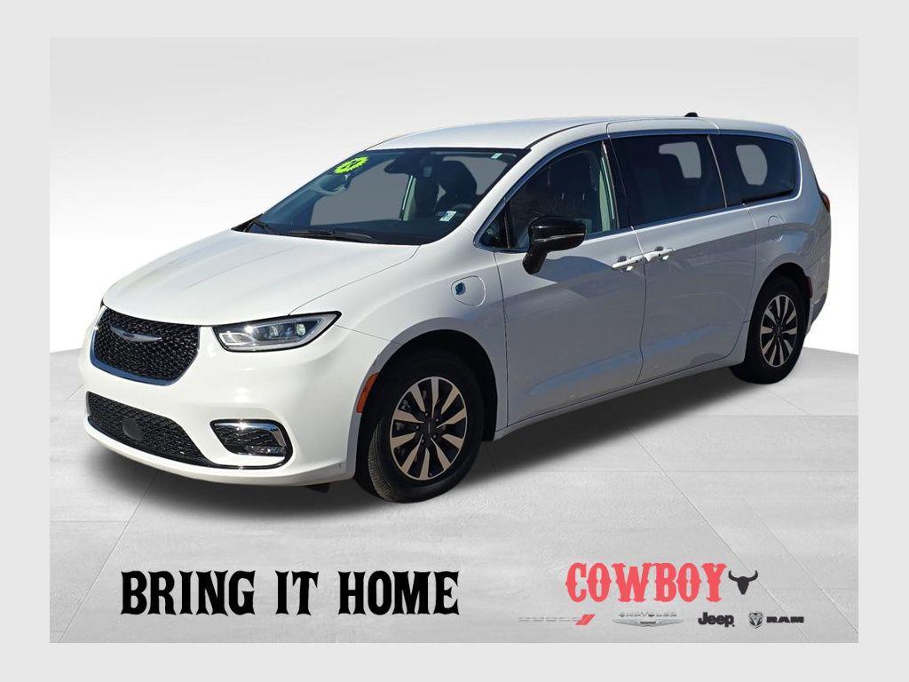 used 2024 Chrysler Pacifica Hybrid car, priced at $33,516