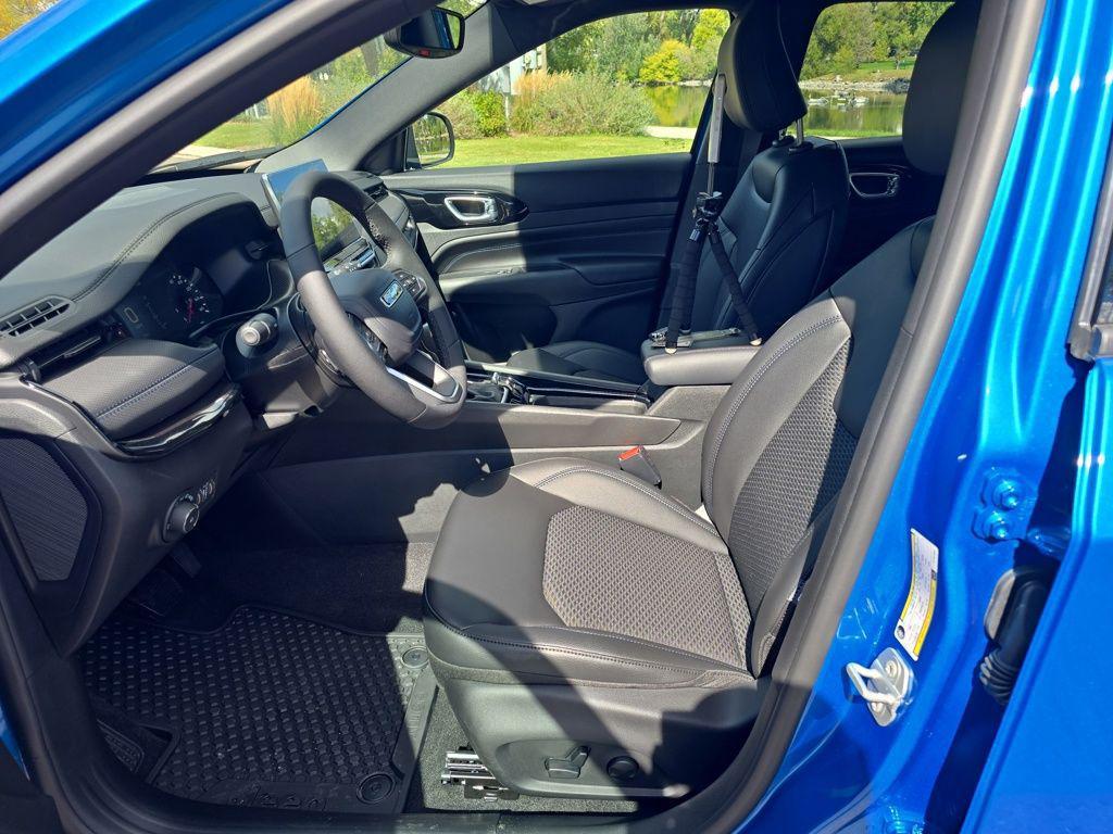 new 2026 Jeep Compass car, priced at $38,335