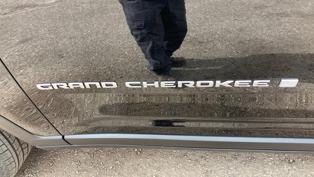 new 2024 Jeep Grand Cherokee car, priced at $37,945