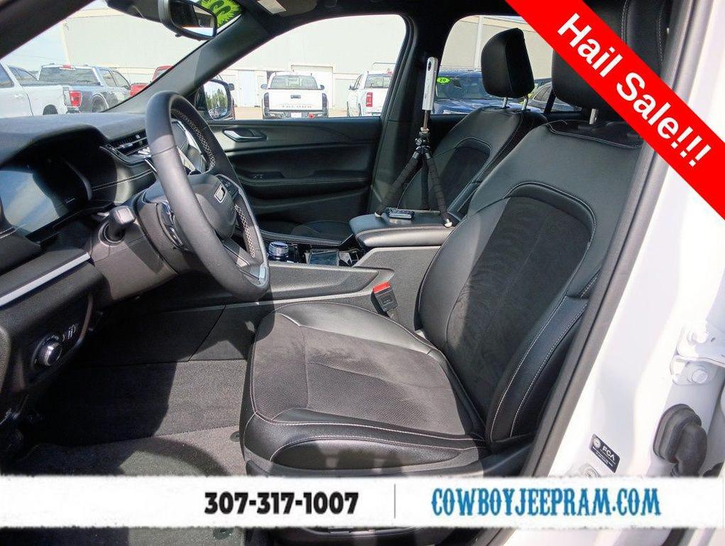 used 2023 Jeep Grand Cherokee car, priced at $35,557