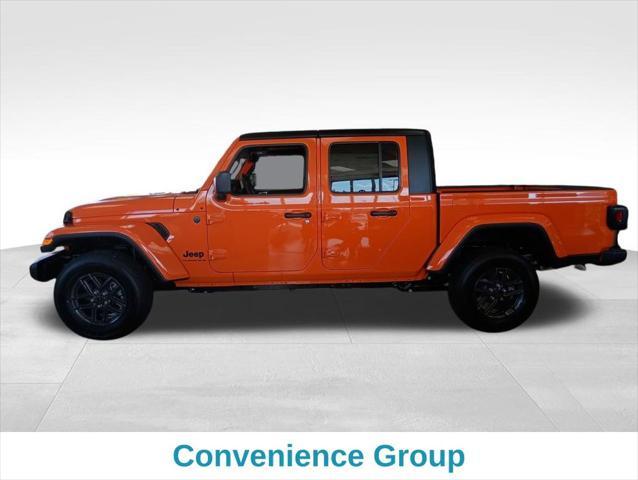 new 2025 Jeep Gladiator car, priced at $46,195