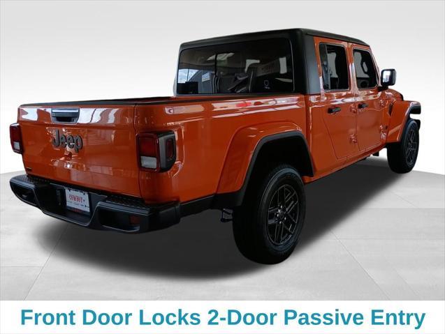 new 2025 Jeep Gladiator car, priced at $46,195