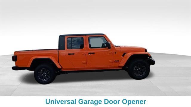 new 2025 Jeep Gladiator car, priced at $44,535