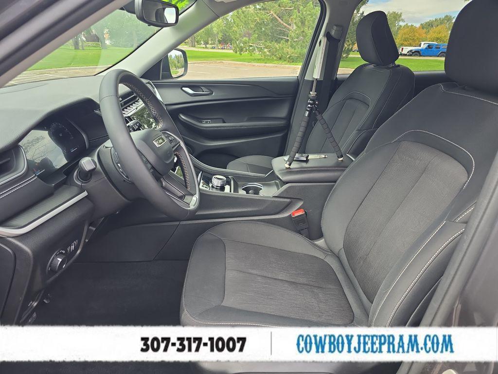 used 2023 Jeep Grand Cherokee L car, priced at $27,588