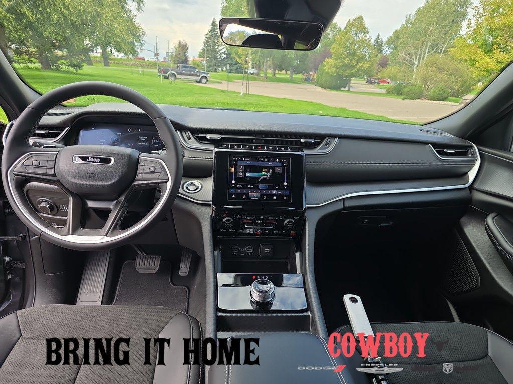 new 2025 Jeep Grand Cherokee L car, priced at $43,440