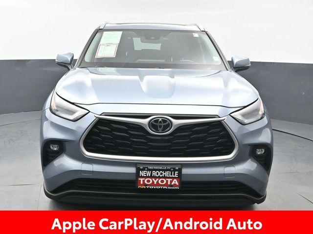 used 2022 Toyota Highlander car, priced at $33,994
