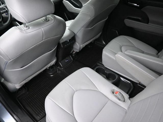 used 2022 Toyota Highlander car, priced at $33,994