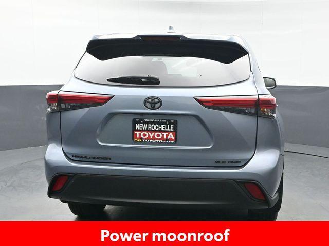 used 2022 Toyota Highlander car, priced at $33,994