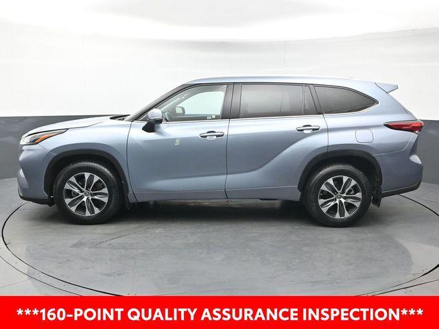 used 2022 Toyota Highlander car, priced at $33,994