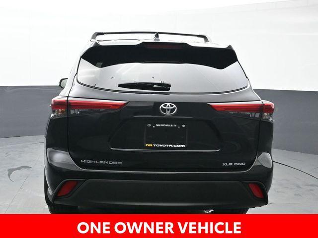 used 2022 Toyota Highlander car, priced at $36,709