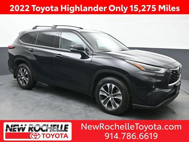 used 2022 Toyota Highlander car, priced at $36,709