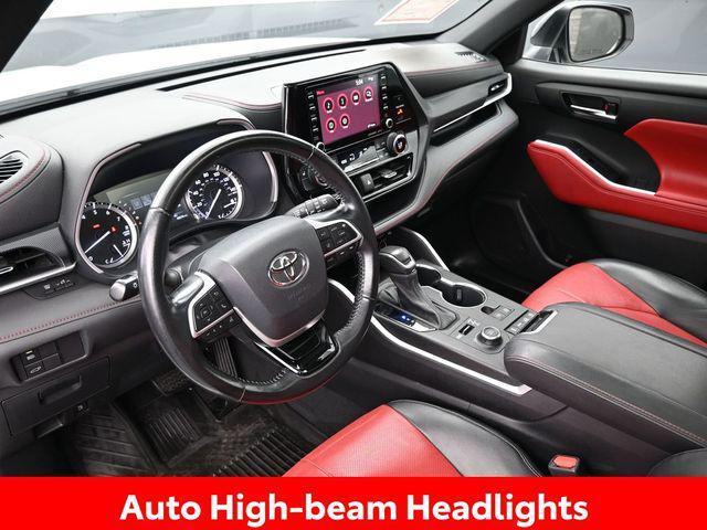 used 2022 Toyota Highlander car, priced at $37,418