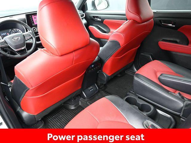 used 2022 Toyota Highlander car, priced at $37,418