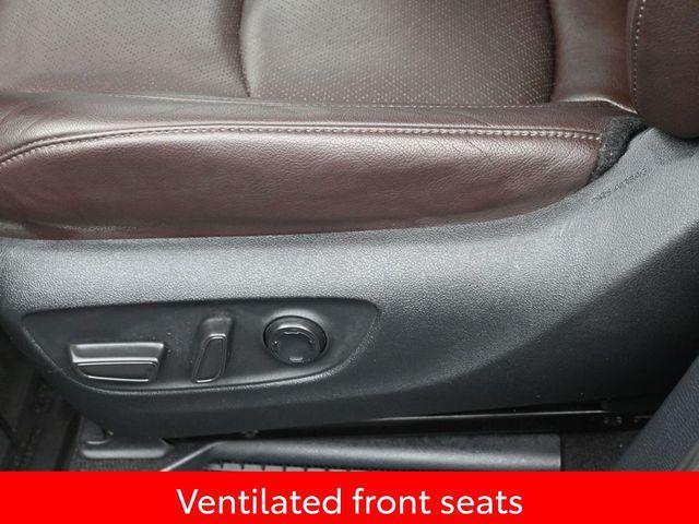 used 2023 Toyota Sienna car, priced at $50,998