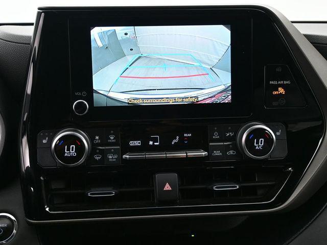 used 2023 Toyota Highlander Hybrid car, priced at $41,998