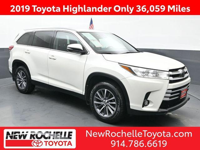 used 2019 Toyota Highlander car, priced at $29,985