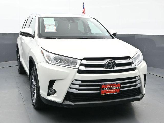 used 2019 Toyota Highlander car, priced at $29,985