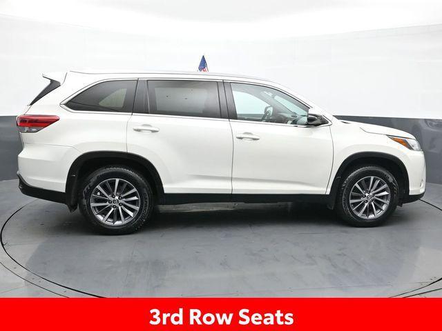 used 2019 Toyota Highlander car, priced at $29,985