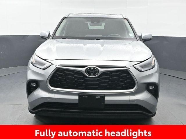 used 2024 Toyota Highlander car, priced at $41,998