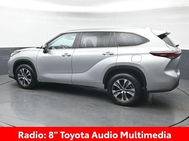 used 2024 Toyota Highlander car, priced at $41,998