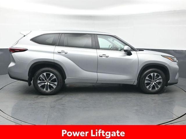 used 2024 Toyota Highlander car, priced at $41,998